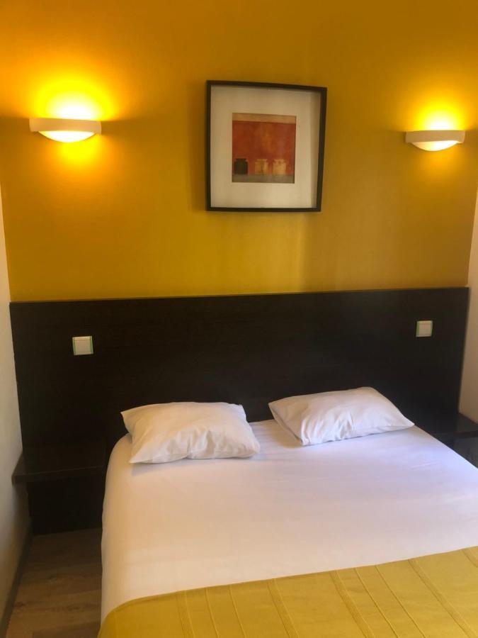 De Paris Hotel 2*