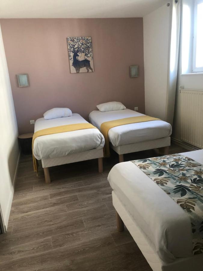 De Paris Hotel 2*
